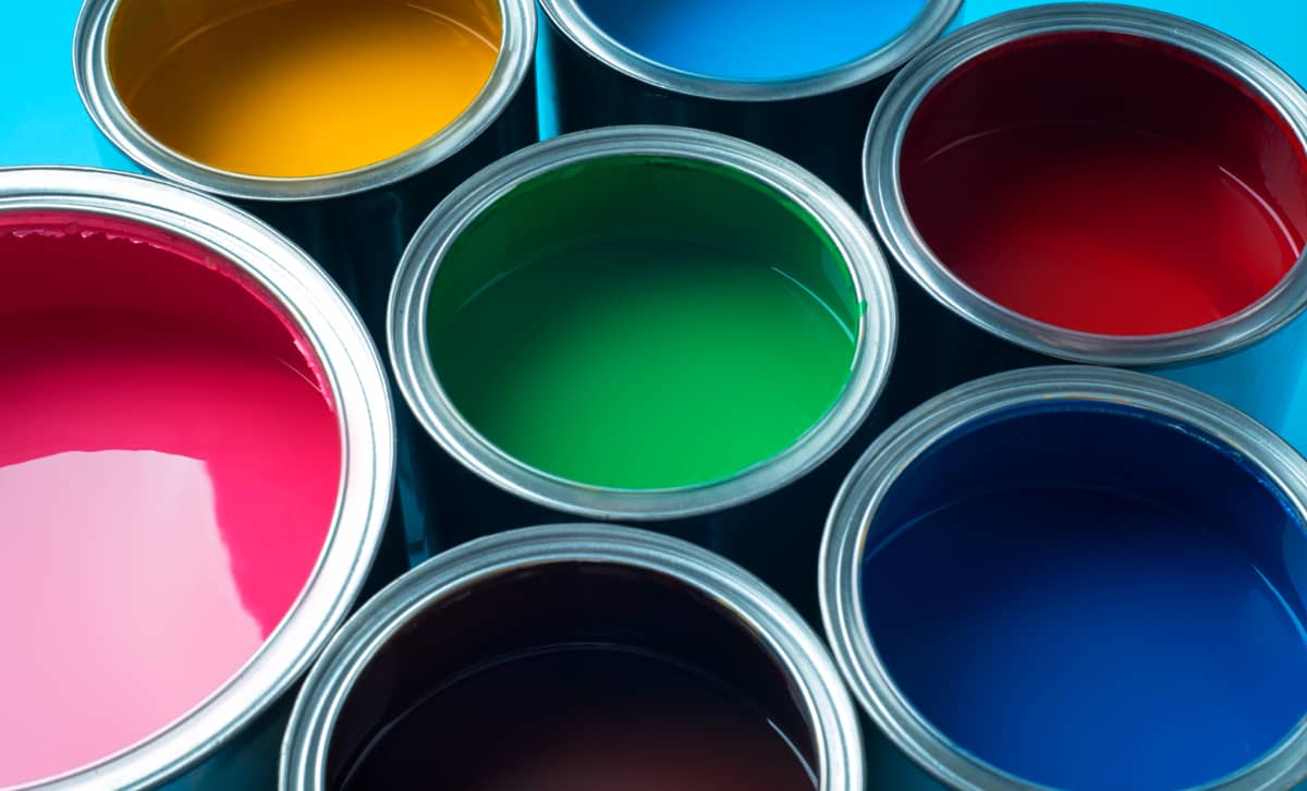 Différents coloris de peinture